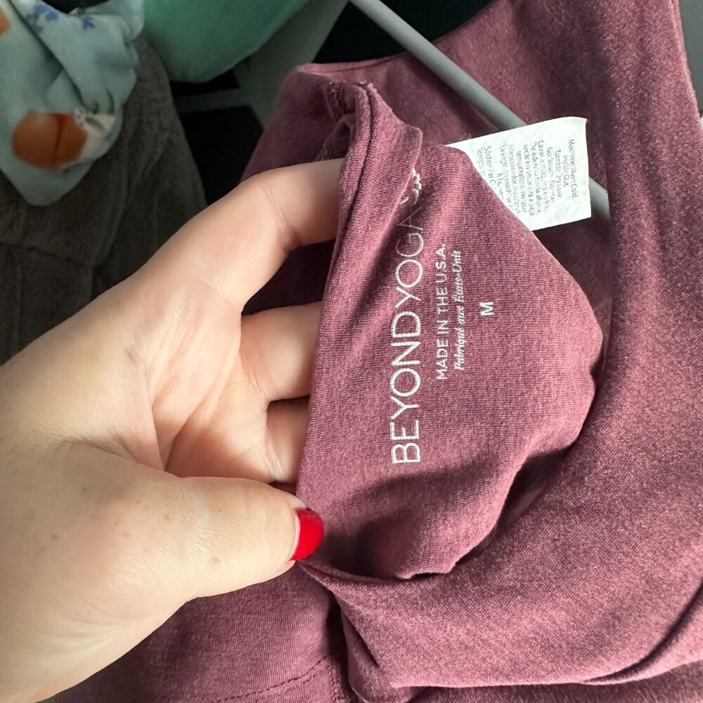 Beyond yoga Spacedye Refocus Cropped Tank - Picture 3 of 3